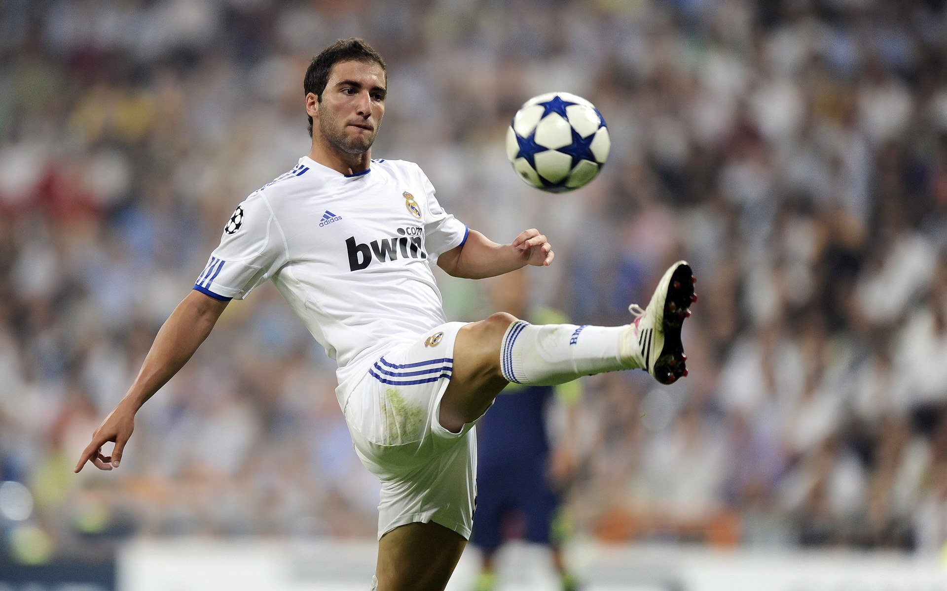 场上英雄：李明全面爆发，攻防兼备！